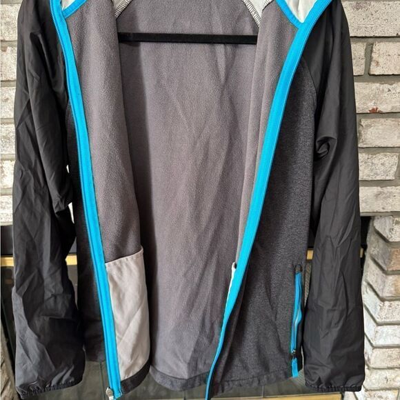 The North Face Gray and Teal Jacket - Picture 3 of 5